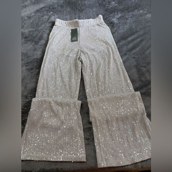 Nwt women’s XXS light gray sequin pants mid rise and flair bottom - Picture 4 of 4